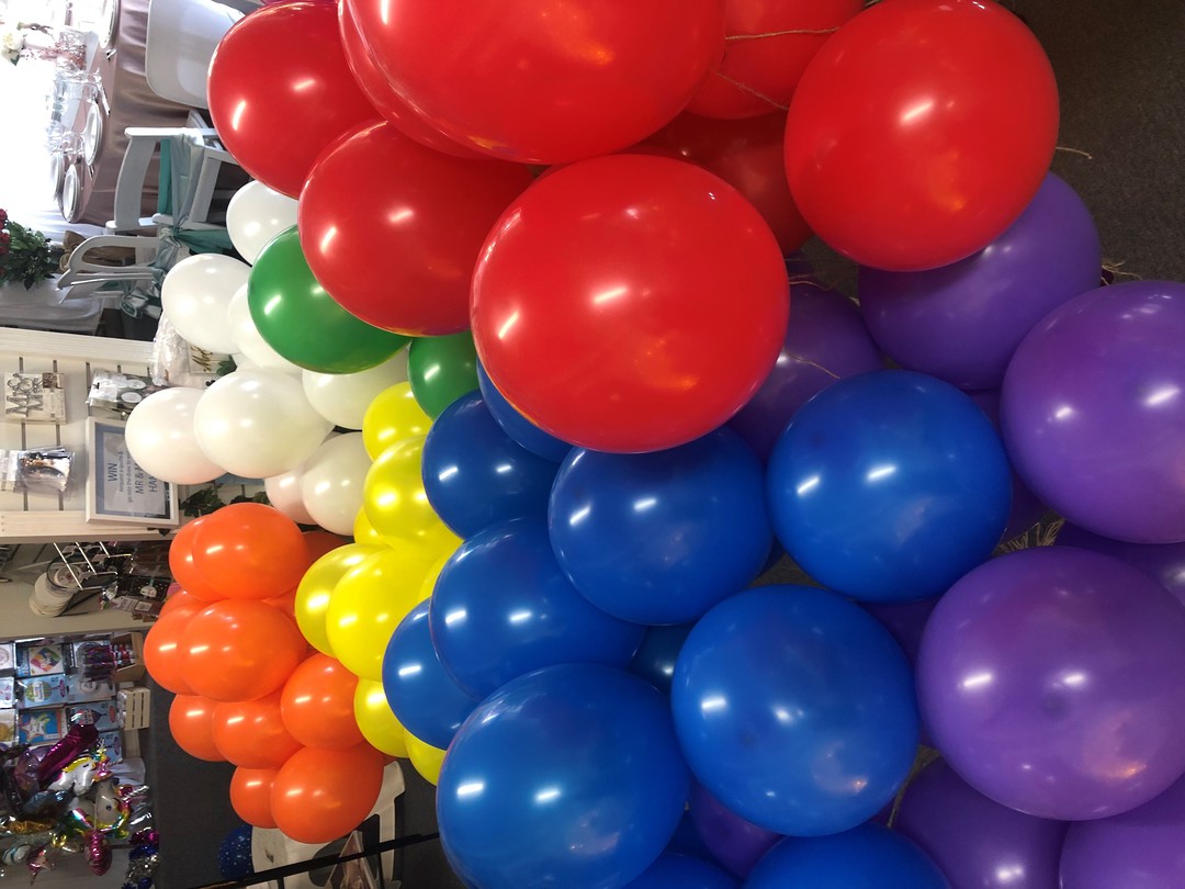 Standard 30cm Latex Balloons, helium filled inc HiFloat image 1
